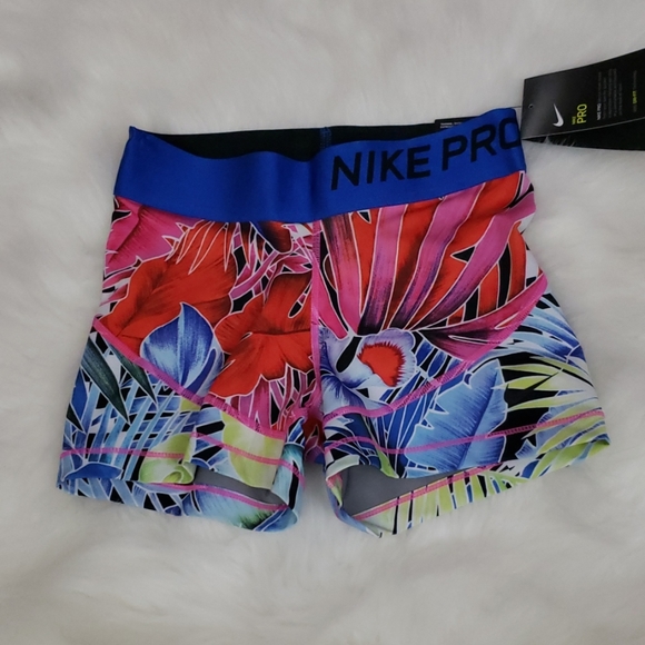 nike hyper femme shorts
